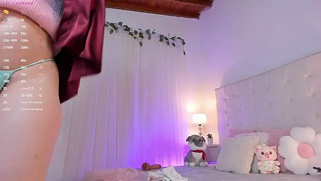 tatikiss  online show from September 18, 12:04 pm