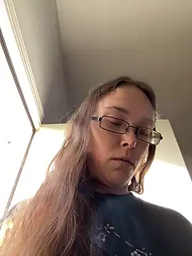 Dakota 02 online show from April 6, 12:28 pm