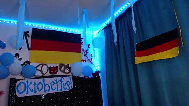 pussytight pervert online show from October 4, 9:41 pm