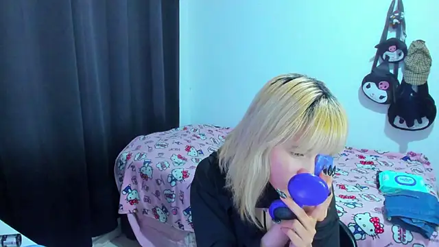 Akane-Mou online show from November 30, 3:21 am