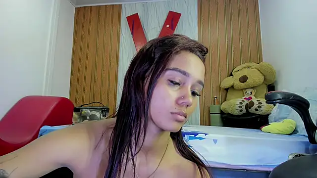 MarianaManzur online show from March 30, 7:46 pm