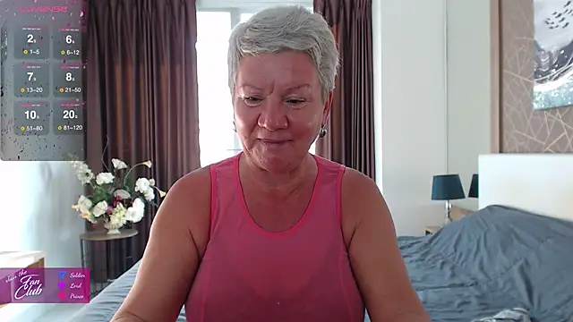 roxana brooks online show from December 2, 12:45 am