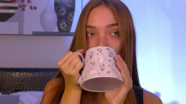 VirginieCruz online show from September 21, 7:23 pm