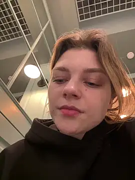 ValenciaShock online show from February 28, 7:41 am