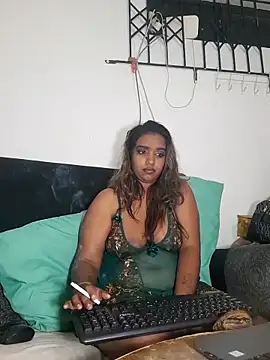 Xindias fantasyX online show from October 19, 10:45 pm