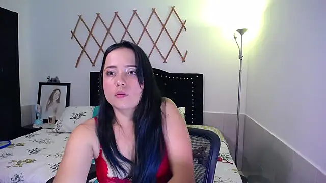 naughty girl 4u online show from September 17, 8:29 pm