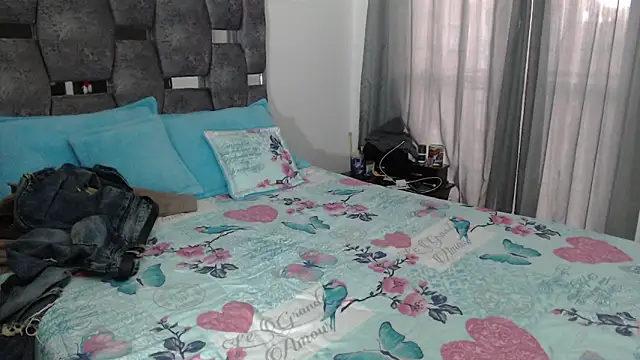 sara hott 1 online show from February 23, 9:14 pm