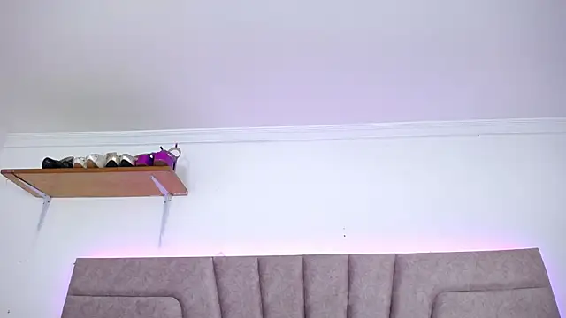 Jessica-Kraftt online show from October 16, 2:14 am