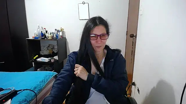 latin49 online show from October 23, 3:45 am