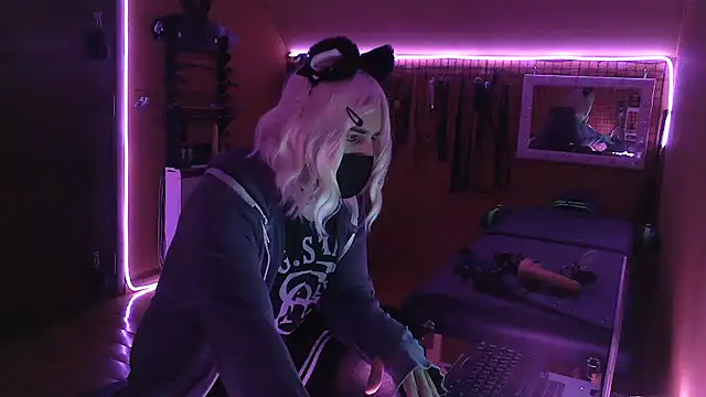 Ginny-the-bdsm-nympho online show from October 5, 4:23 pm