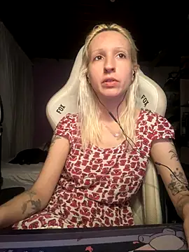 bunnydark00 online show from November 11, 11:02 pm