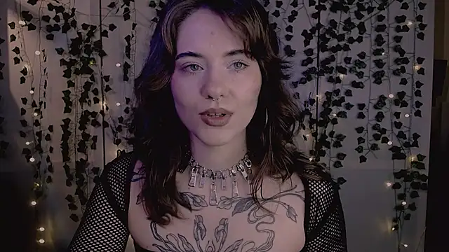 risha laas online show from November 14, 7:58 pm