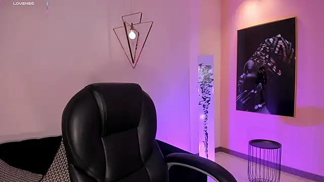 EveBensonX online show from September 18, 12:26 pm