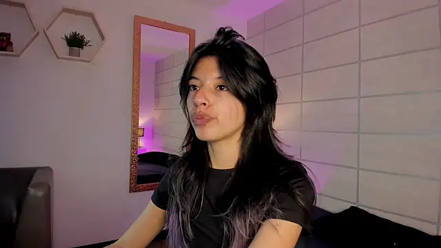 NanaRott online show from March 19, 7:40 pm