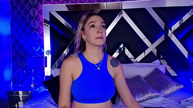 victoriaa lee  online show from September 12, 11:23 pm