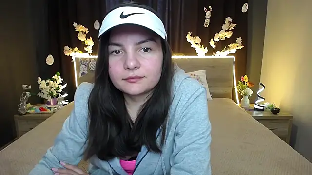 JasmineAsha online show from April 7, 7:10 am