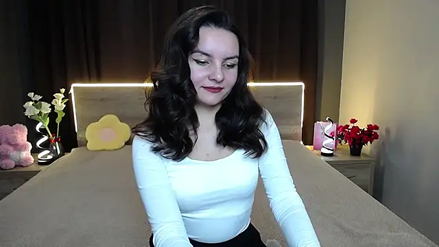 JasmineAsha online show from November 30, 7:45 am