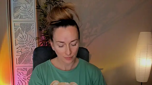 RebeccaMartinez online show from February 15, 7:51 am