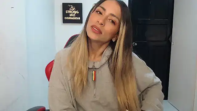 Liamiler01  online show from September 18, 12:37 pm