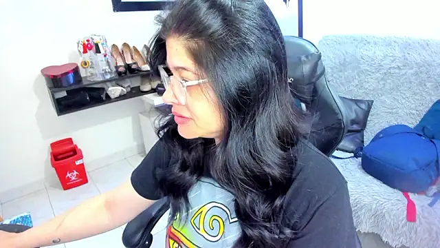 BellaFlaming online show from March 16, 10:41 am