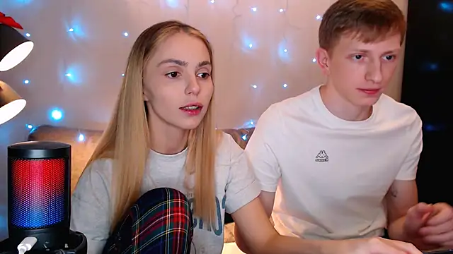 juliaanddima online show from October 12, 10:56 pm