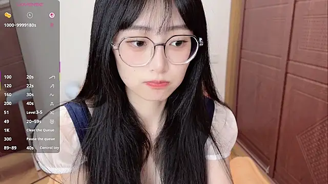 4uoki online show from July 11, 4:18 pm