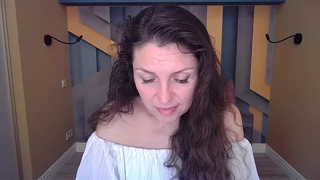 EllaLong online show from February 8, 1:04 pm