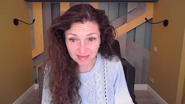 EllaLong online show from April 18, 11:24 am