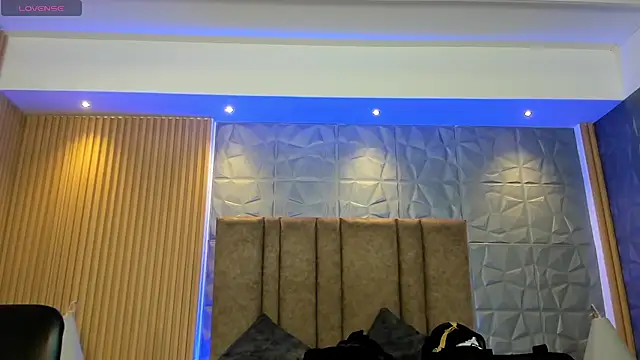 charlottewhitte online show from September 27, 12:23 pm