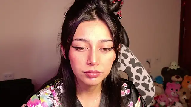 amber yull online show from August 2, 4:21 pm