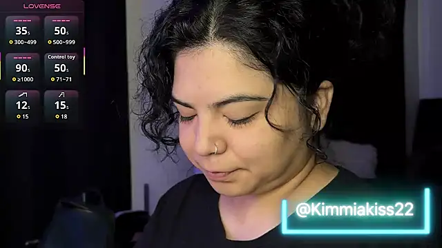 kimmiakiss22 online show from October 22, 8:58 pm