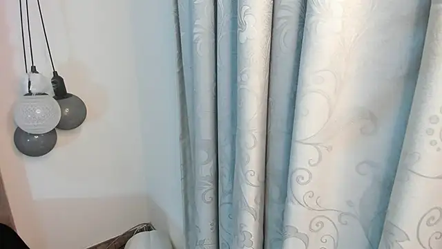 xhinata hyugax online show from September 22, 11:14 pm