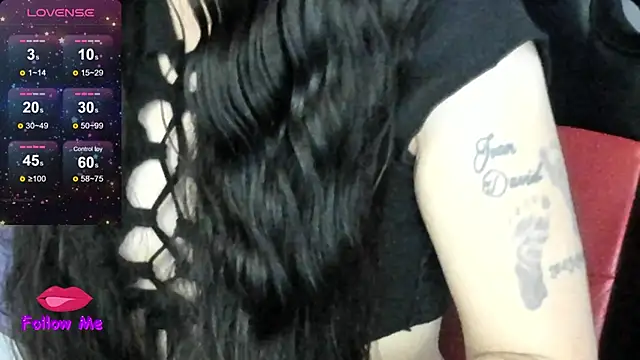 natasha logan  online show from April 11, 4:18 am