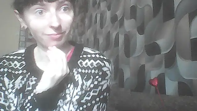 TayanaJons online show from February 9, 8:05 am