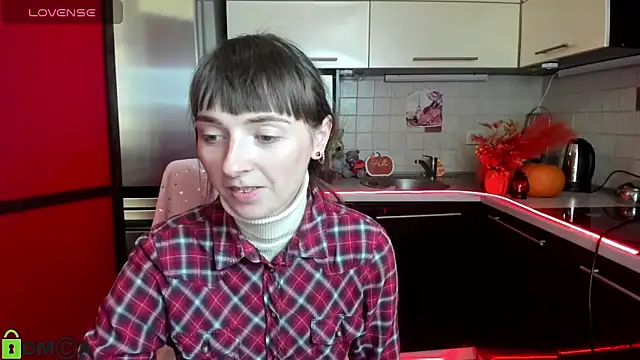 TayanaJons online show from November 24, 8:05 am