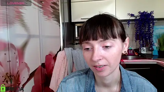 TayanaJons online show from March 10, 8:18 am