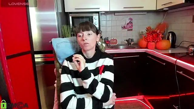 TayanaJons online show from October 4, 7:47 am