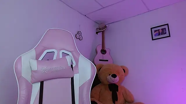 Dakota bumm online show from October 29, 12:59 am