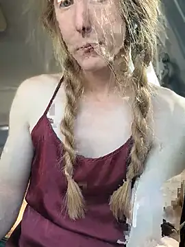 GoldenFlameGoddess online show from March 29, 7:35 pm