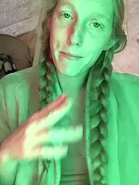 GoldenFlameGoddess online show from November 9, 3:30 pm