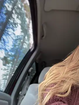 GoldenFlameGoddess online show from October 3, 5:29 pm