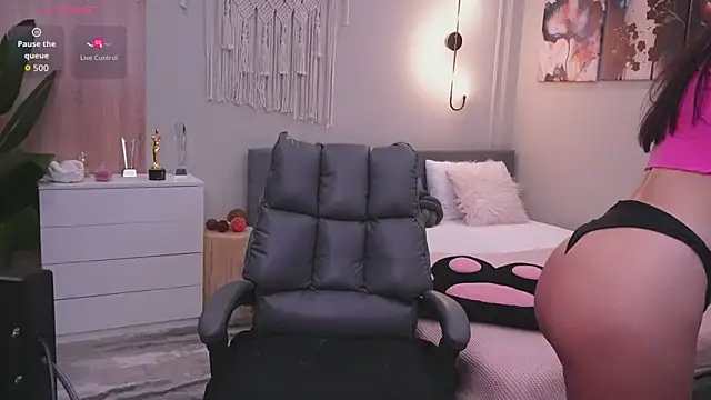 Molly Jons online show from November 22, 1:19 am