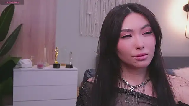 Molly Jons online show from March 29, 1:04 am