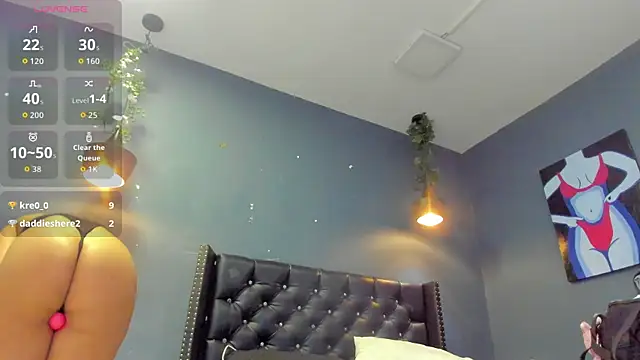 Sophiietaylor online show from September 20, 11:47 pm