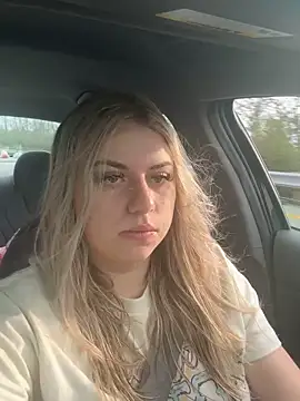 nicolesugarr online show from April 12, 10:23 pm