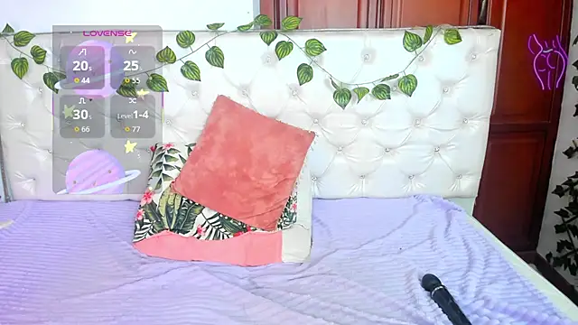 Andrea Williams24 online show from September 12, 2:35 pm