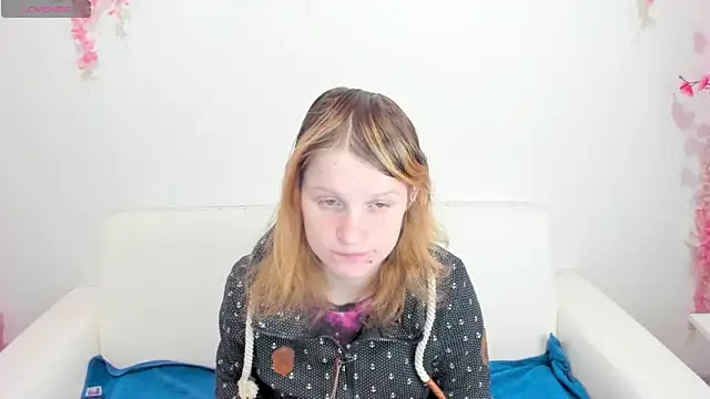 Kathlyn  Heath online show from February 20, 1:45 pm