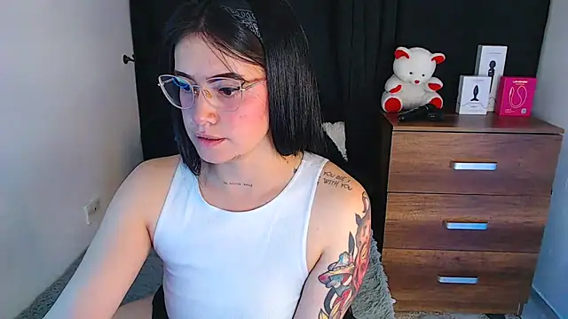 Isa Maiden1 online show from September 17, 2:26 pm