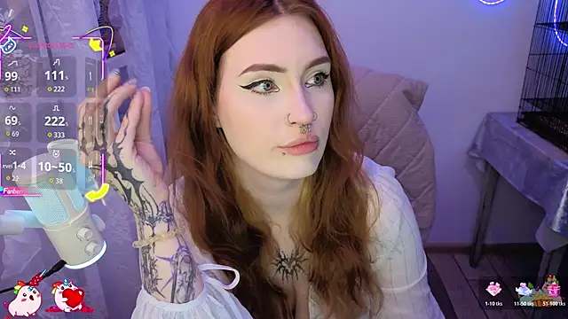  Chlo  e online show from December 5, 3:02 pm