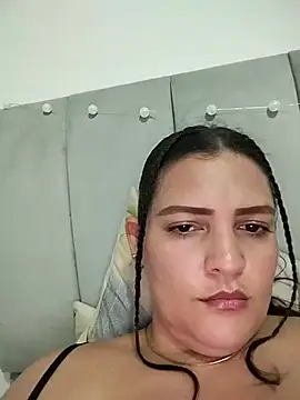 Mia Hampton online show from July 26, 9:55 pm